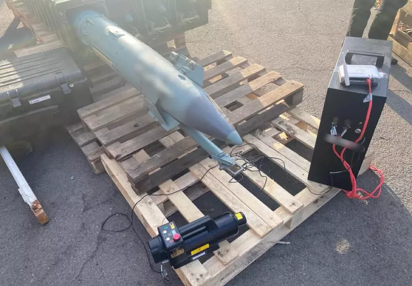 Twee Oekraïners hebben een lanceerinrichting van het Russische luchtafweersysteem "Tor" met raketten in beslag genomen en bij hen opgeslagen - nu hangt hen tot 7 jaar gevangenisstraf boven het hoofd