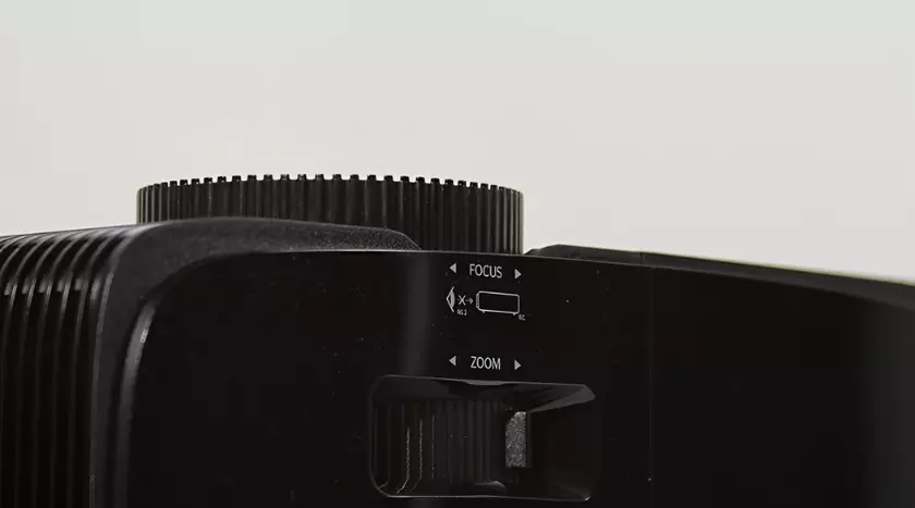 Optoma HD146X beste projector kleine kamer
