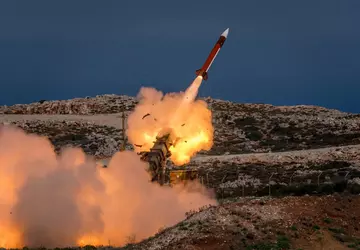 Patriot luchtverdedigingssysteem onderschept Russische Kh-47M2 pseudo-hypersonische ...