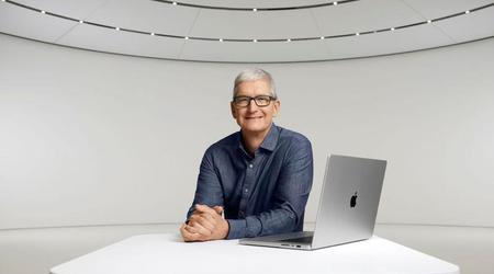 Apple CEO Tim Cook steunt jonge muzikanten en artiesten tijdens Super Bowl LIX