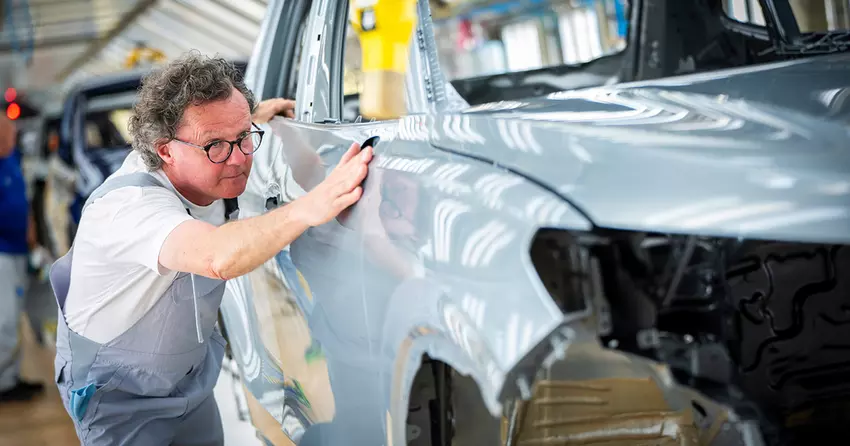 Bijna 100.000 Volkswagen-werknemers in 9 fabrieken namen deel aan een massale staking