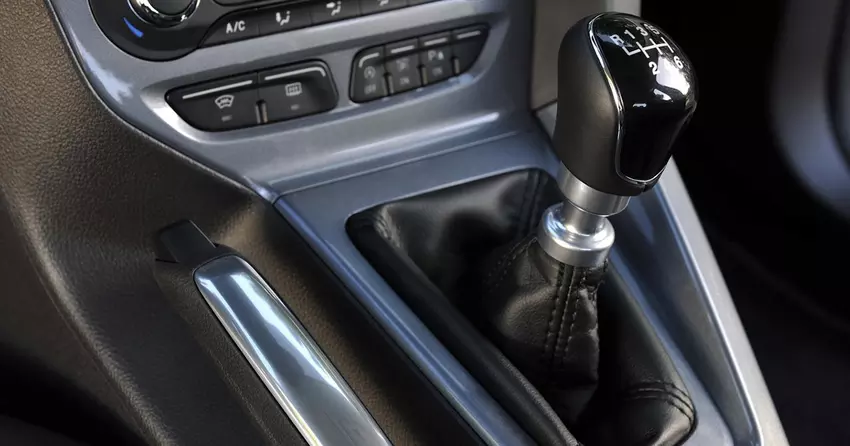 Ford heeft patent aangevraagd op een mock-up van een handgeschakelde versnellingspook voor elektrische auto's