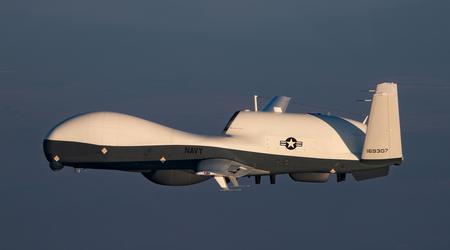 Northrop Grumman heeft aangekondigd dat de MQ-4C Triton verkenningsdrones die zijn geleverd aan de Amerikaanse marine de initiële operationele capaciteit hebben bereikt voor de