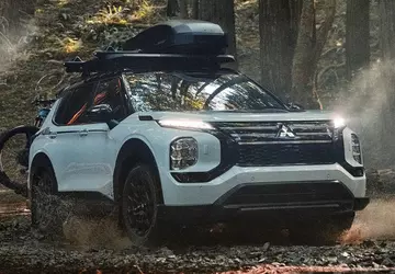 Mitsubishi Outlander Trail Edition: meer zwarte ...