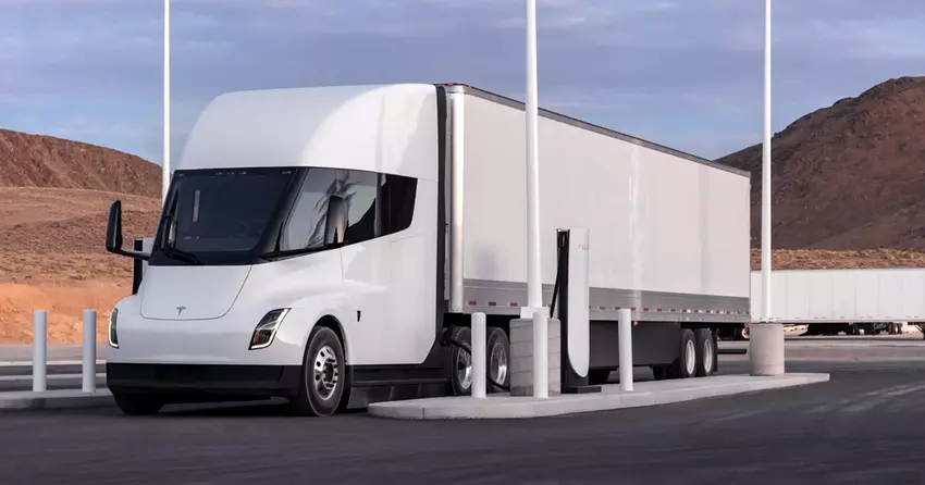 De plannen voor het eerste "openbare" Megacharger laadstation voor elektrische Tesla Semi vrachtwagens zijn online gepubliceerd.