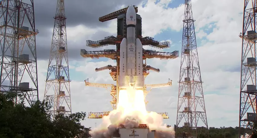 India heeft een GSLV Mk III raket naar de maan gelanceerd met het Chandrayaan-3 ruimtevaartuig en de Pragyan rover, die eind augustus zal landen.