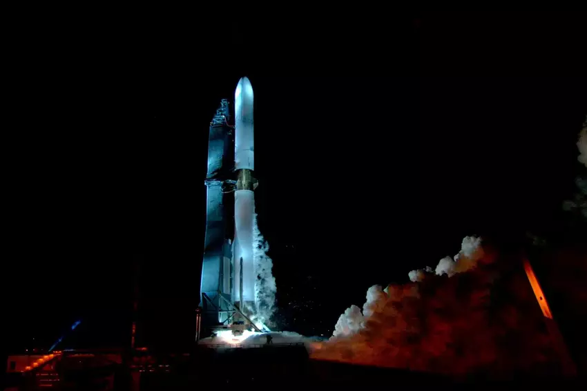 Blue Origin rondt testen van New Glenn-raket voor eerste lancering succesvol af (video)