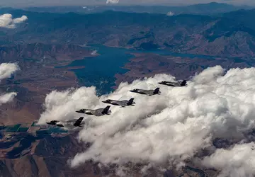 De verbeterde F-35 Lightning II gevechtsvliegtuigen ...