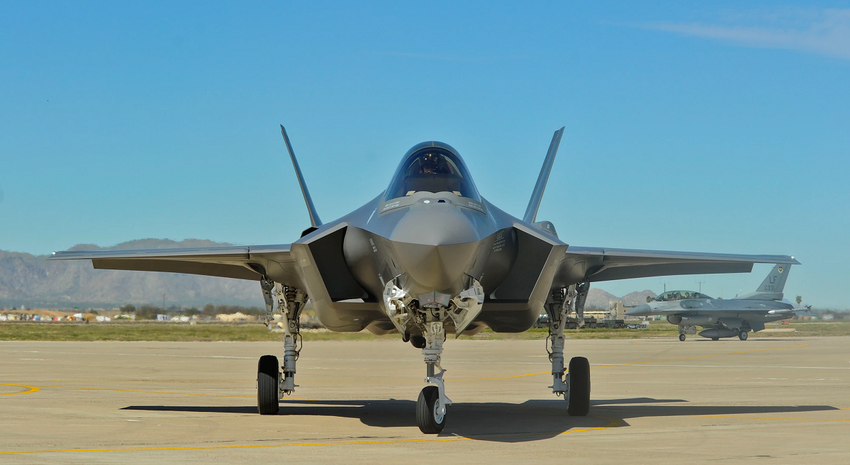 VS keurt verkoop van 24 F-35 Lightning II gevechtsvliegtuigen van de vijfde generatie aan Tsjechië ter waarde van $5,6 miljard goed