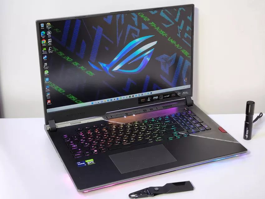 ASUS ROG Strix Scar 17 SE (2022) uit de eerste hand: de neon smaak van de overwinning