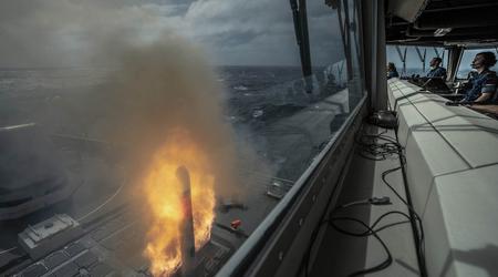 Nederlands marinefregat lanceert voor het eerst Tomahawk kruisraket