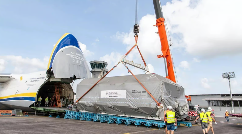 Oekraïens An-124 Ruslan-vliegtuig geselecteerd voor transport Franse CSO-3 satelliet 