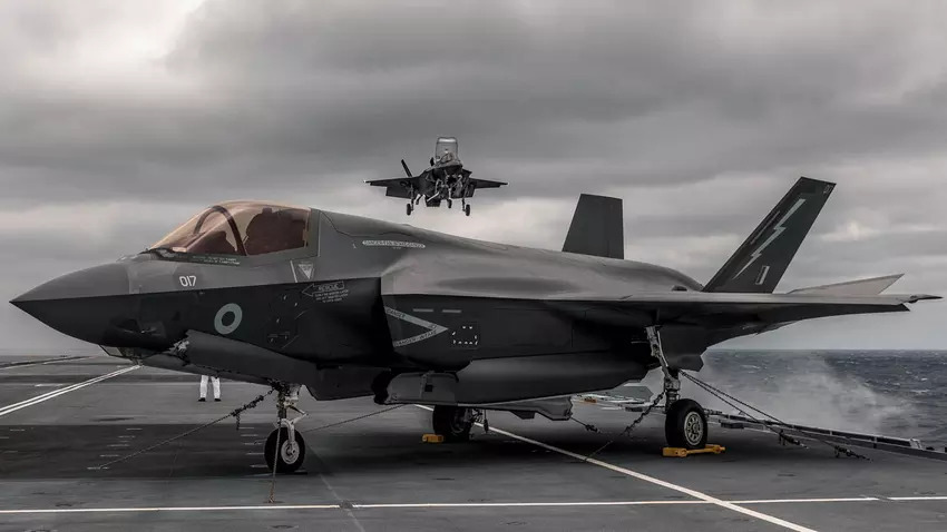 Het Verenigd Koninkrijk heeft nog geen besluit genomen over de verdere aankoop van F-35B Lightning II gevechtsvliegtuigen van de vijfde generatie.