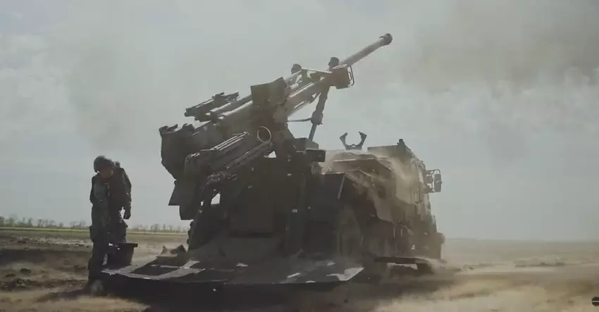 CAESAR houwitser en FlyEye drone vernietigen snel Russisch SA-19 Grison grond-lucht raketsysteem