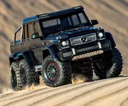 1:10 Traxxas TRX-6 schaal- en trailcrawler met Mercedes-Benz G 63 AMG 6x6 carrosserie