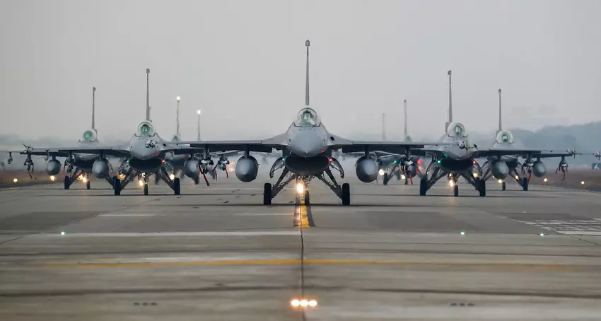 Taiwanese F-16V's Block 70/72 krijgen IRST-systemen om China's J-20 gevechtsvliegtuigen van de vijfde generatie te detecteren en te volgen.