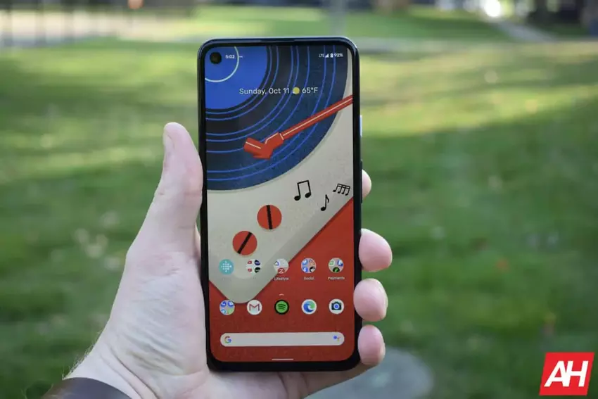 Gebruikers van de Pixel 4a zijn woedend na een verrassingsupdate van Google die de batterijduur verslechtert