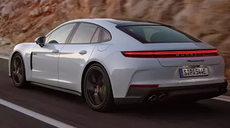 Porsche onthult twee plug-in hybrides Panamera 4 E-Hybrid en 4S E-Hybrid met een bereik tot 96 km op elektrische aandrijving