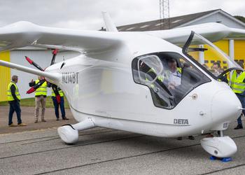 Denemarken lanceert eerste binnenlandse vlucht met ...