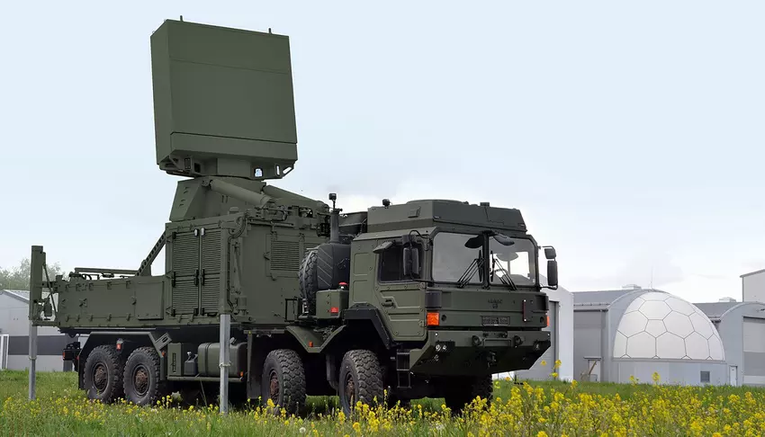 Hensoldt levert Oekraïne geavanceerde TRML-4D radars voor het IRIS-T SLM grond-luchtraketsysteem, dat gelijktijdig 1.500 luchtdoelen kan volgen met een bereik tot 250 km.