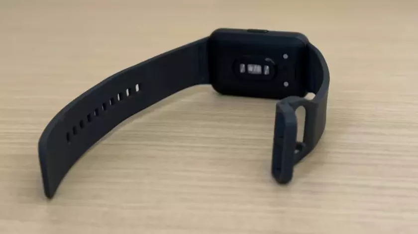 Samsung Galaxy Fit 3 vs Xiaomi Band 9