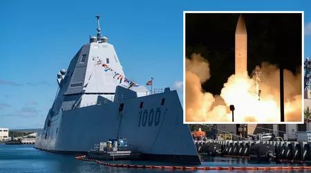 Lockheed Martin ontving $315 miljoen voor de ontwikkeling van een niet-nucleair hypersonisch Conventional Prompt Strike wapen voor de Zumwalt destroyers en Virginia Block V nucleair aangedreven onderzeeërs.