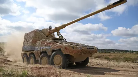 Duitsland overhandigde de eerste nieuwste zelfrijdende RCH 155 aan Oekraïne