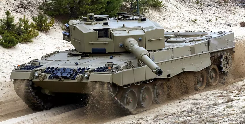 Spanje heeft Oekraïne de laatste partij beloofde Leopard 2A4 tanks gestuurd