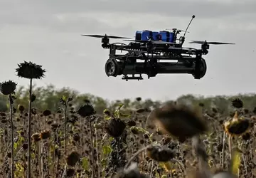 Oekraïense militaire schiet Russische Forpost UAV ...