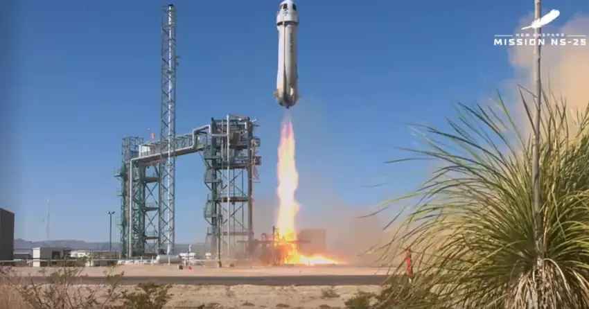 Blue Origin heeft na een onderbreking van twee jaar weer toeristen de ruimte in gestuurd: Zevende succesvolle bemanningsvlucht