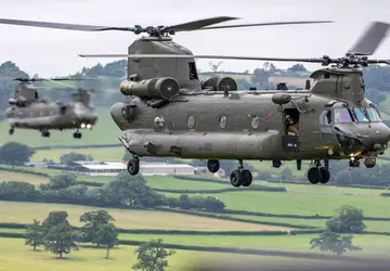 Verenigd Koninkrijk koopt 14 H-47ER Chinook ...