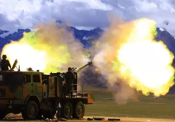 China test artilleriesysteem met kunstmatige intelligentie ...