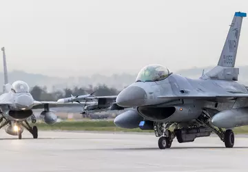 De F-16 Fighting Falcon is teruggekeerd ...