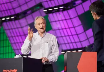 Godfather van kunstmatige intelligentie Jeffrey Hinton ...