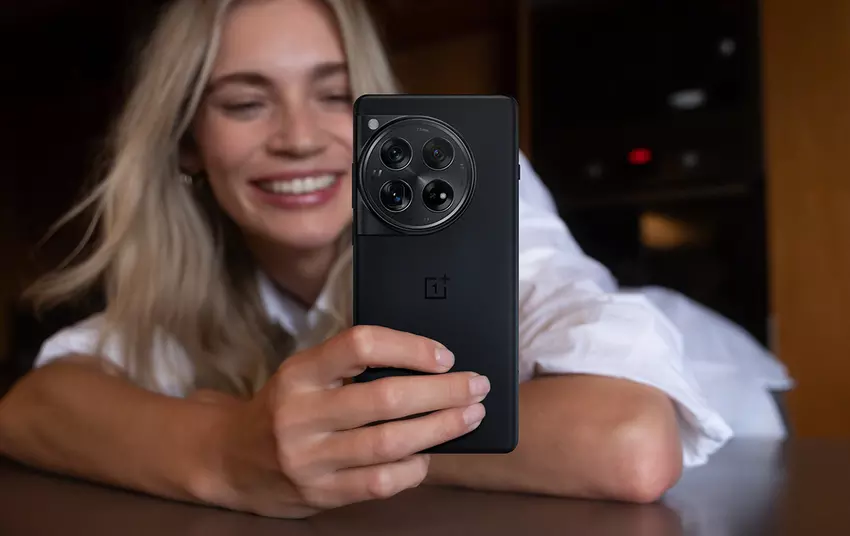 OnePlus 12 - Snapdragon 8 Gen 3, 24GB RAM, 120Hz beeldscherm, IP65 bescherming en Android 14 geprijsd vanaf $605