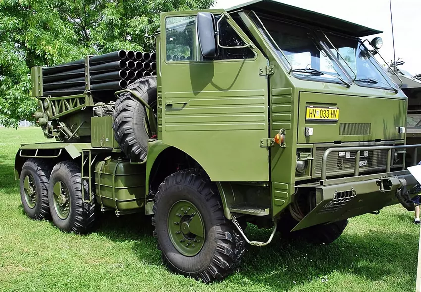 Oekraïense strijdkrachten nemen Roemeense APR-40 meervoudige raketwerpers in gebruik