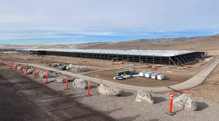 De belangrijkste staalconstructie is voltooid in de Tesla Semi-fabriek