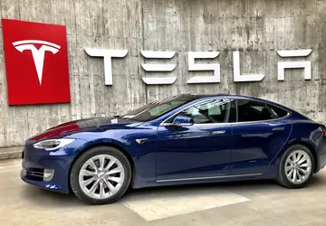 Tesla roept meer dan 1,6 miljoen ...