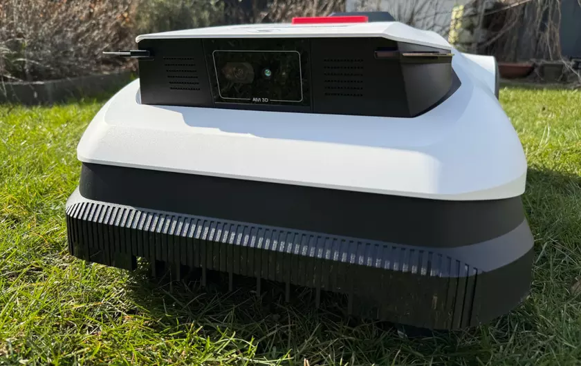 ECOVACS GOAT A2500 robotmaaier met afstandsbediening