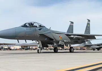 De Amerikaanse luchtmacht stuurt verbeterde F-15EX ...