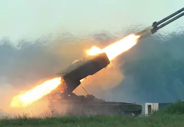 Een FPV drone van $500 vernietigde ...