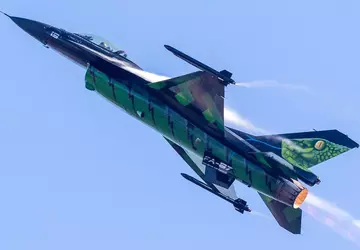 België mag een kleine partij F-16 ...