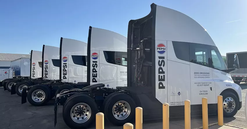 Tesla Semi trucks bij de distributiefaciliteit van PepsiCo