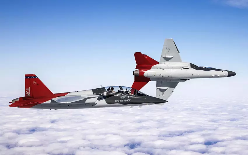 De Amerikaanse luchtmacht wordt gedwongen te investeren in oudere T-38 Talon vliegtuigen vanwege de vertraagde levering van de T-7 Red Hawk.