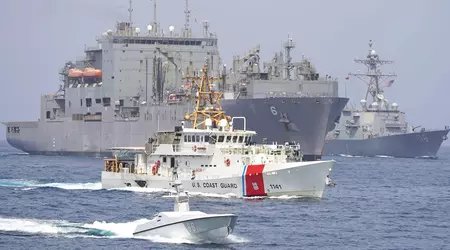 De onbemande boot L3Harris Arabian Fox hielp bij het escorteren van een groep Amerikaanse schepen onder leiding van de destroyer USS Thomas Hudner door de Straat van Hormuz.