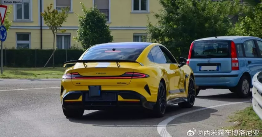 Xiaomi SU7 Ultra in Maranello