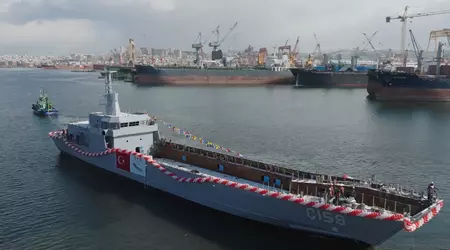 Turkije lanceert zijn eerste YLCT amfibisch aanvalsschip