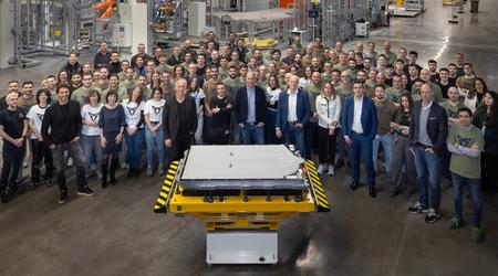 De Spaanse autofabrikant Seat heeft de eerste batterijmonsters geproduceerd voor zijn volgende generatie elektrische auto's