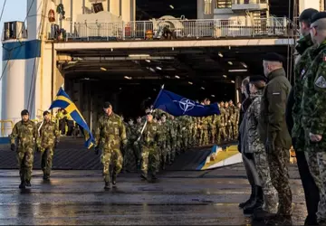 Zweden zet voor het eerst gemechaniseerd ...