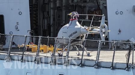 De Franse marine is begonnen met het testen van de onbemande helikopter VSR700 op het Aquitaine-fregat Provence.